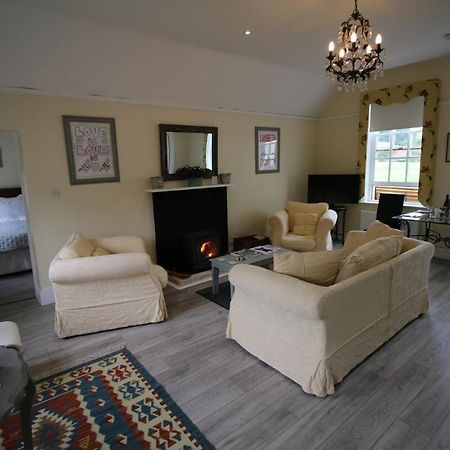 Prince Hill Cottages Worton  Eksteriør bilde