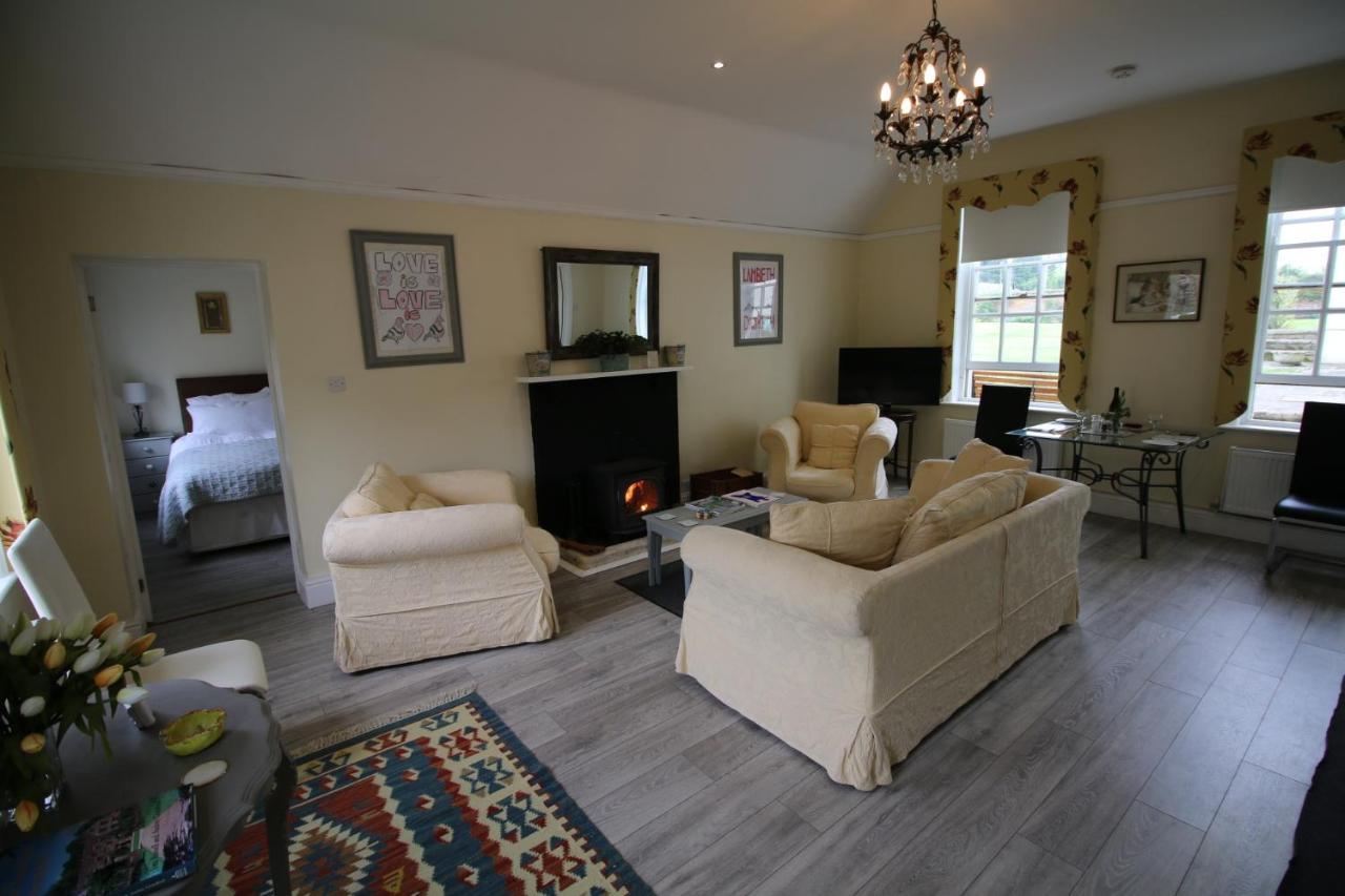 Prince Hill Cottages Worton  Eksteriør bilde
